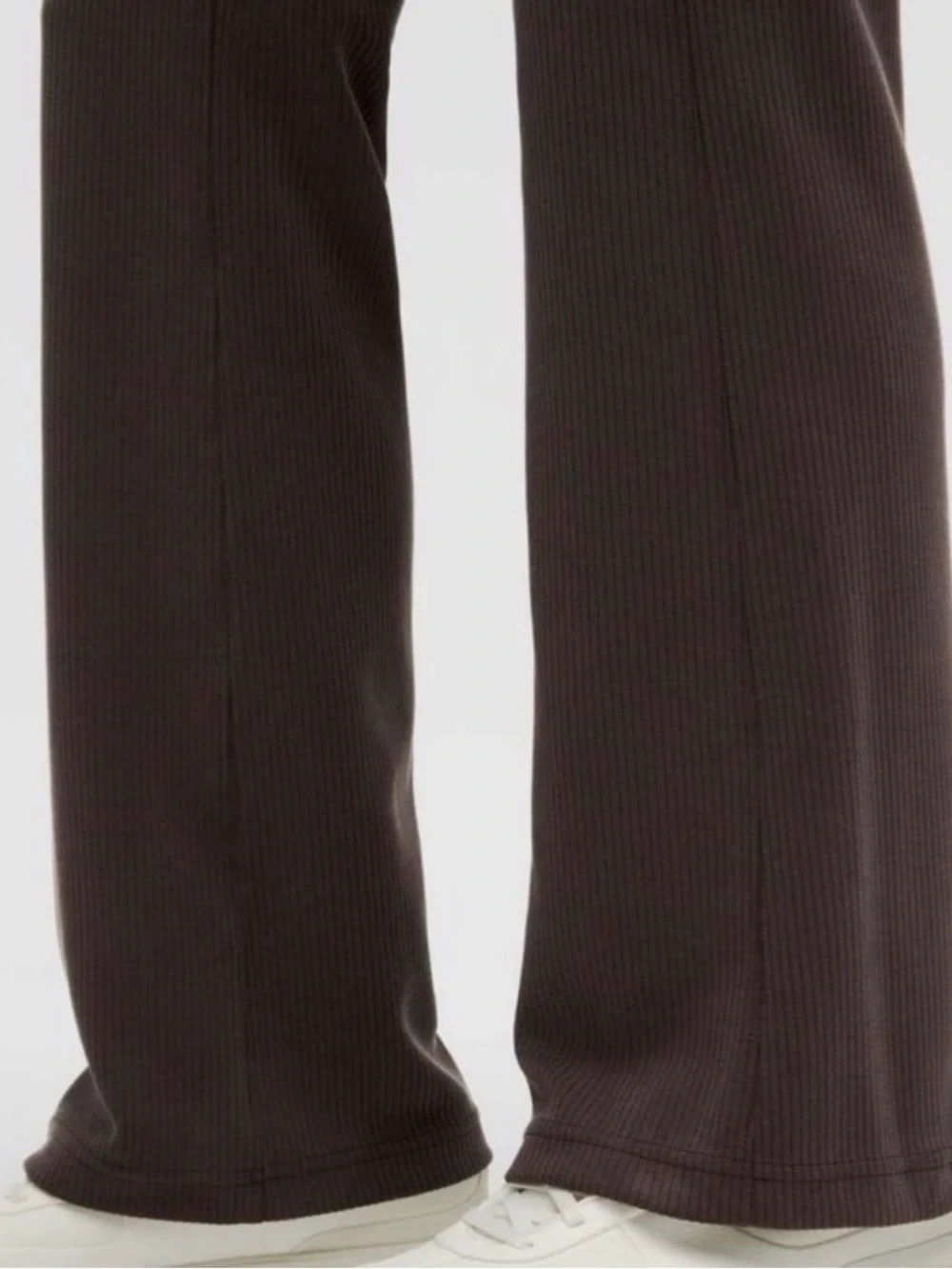 Lululemon Ribbed Softstreme Flared Pant in Espresso - Size 2 - Picture 3 of 10